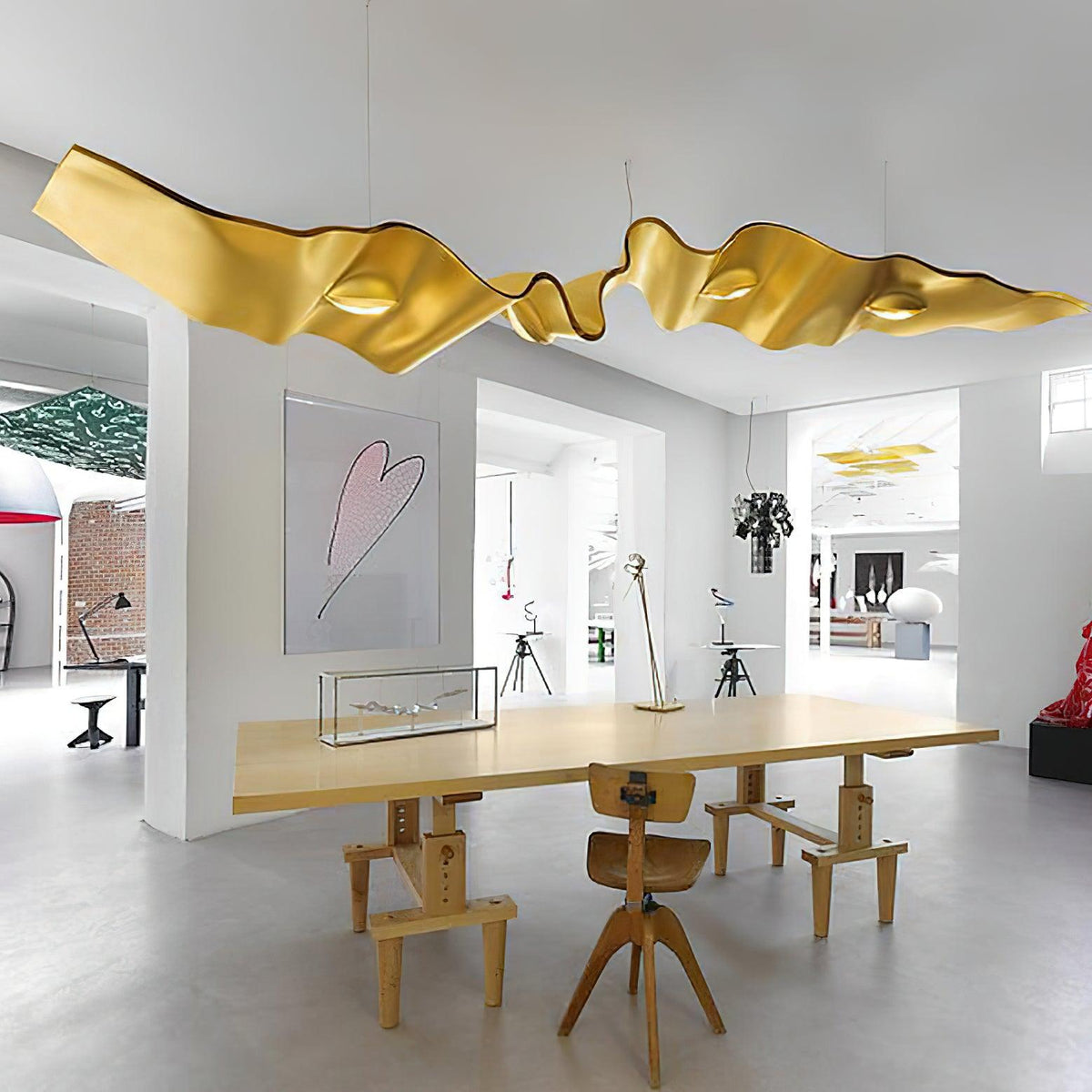 gold-ribbon-chandelier