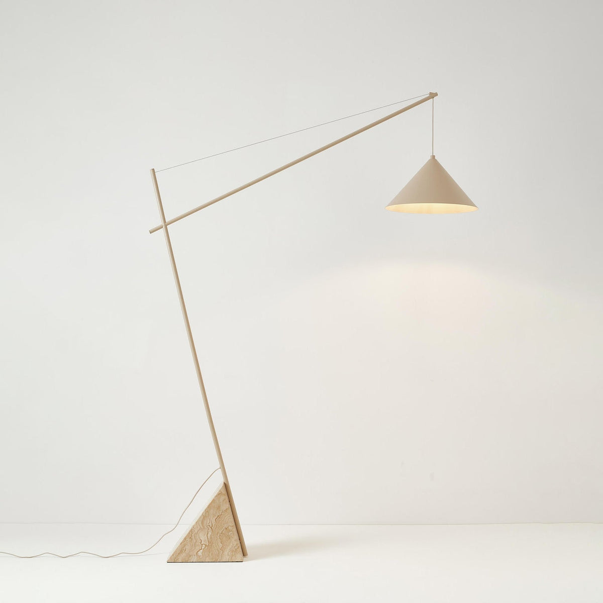grande-travertine-floor-lamp