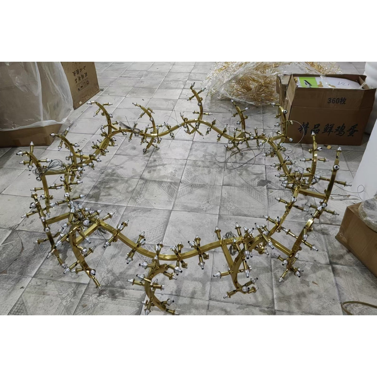 grape-bunch-chandelier