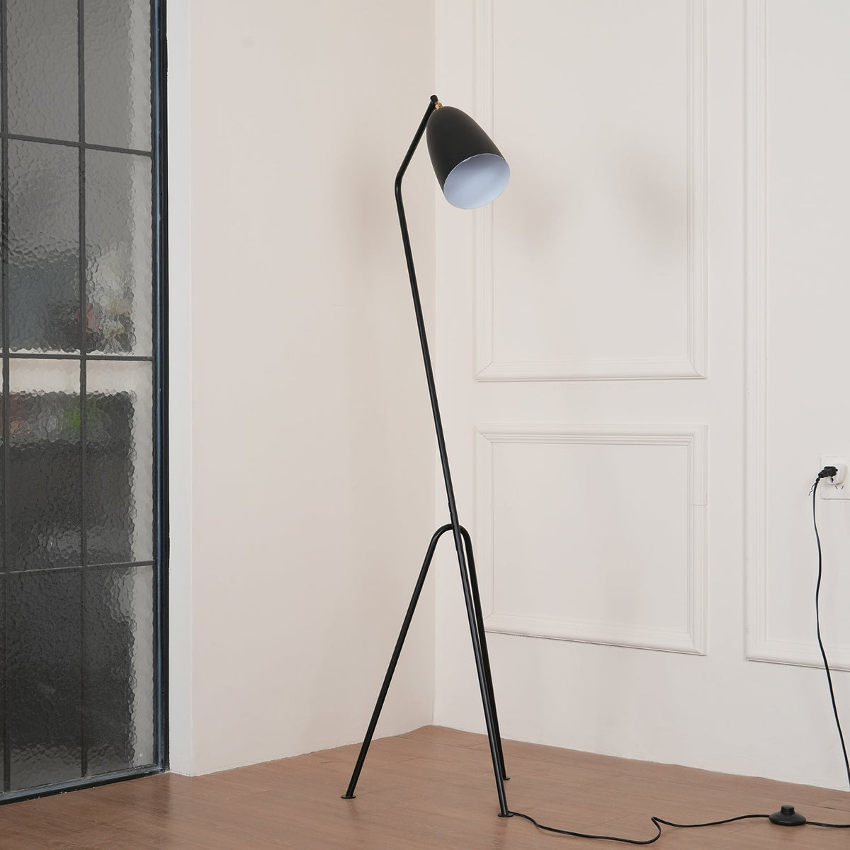 grasshopper-floor-lamp