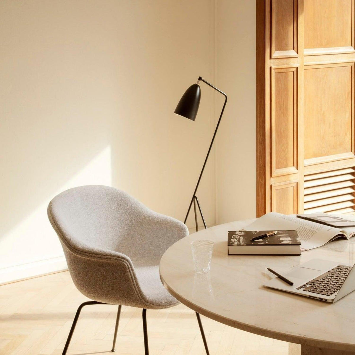 grasshopper-floor-lamp