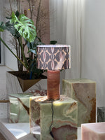 gravity-table-lamp