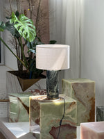 gravity-table-lamp