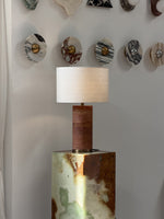 gravity-table-lamp