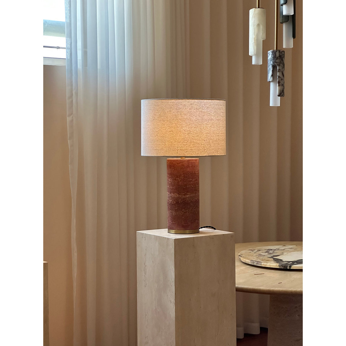 gravity-table-lamp