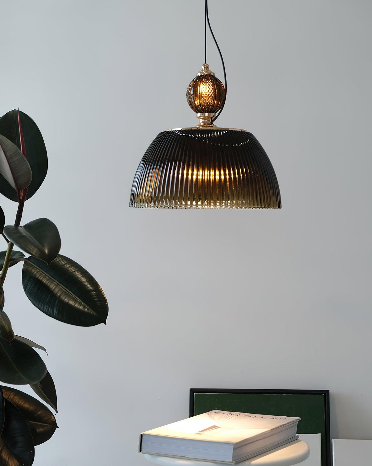 green-glass-bowl-pendant-lamp