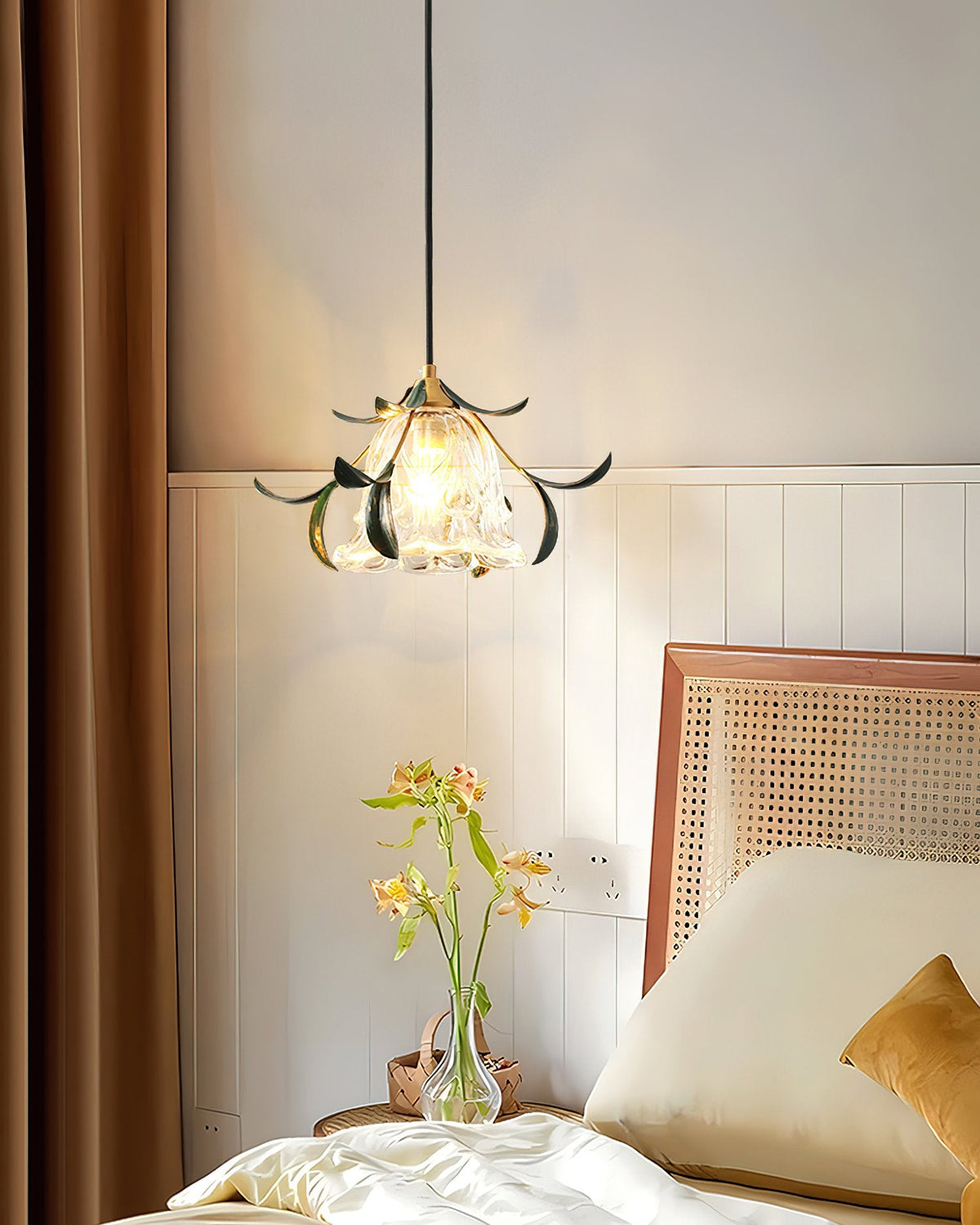 Green Leaf Floral Pendant Light
