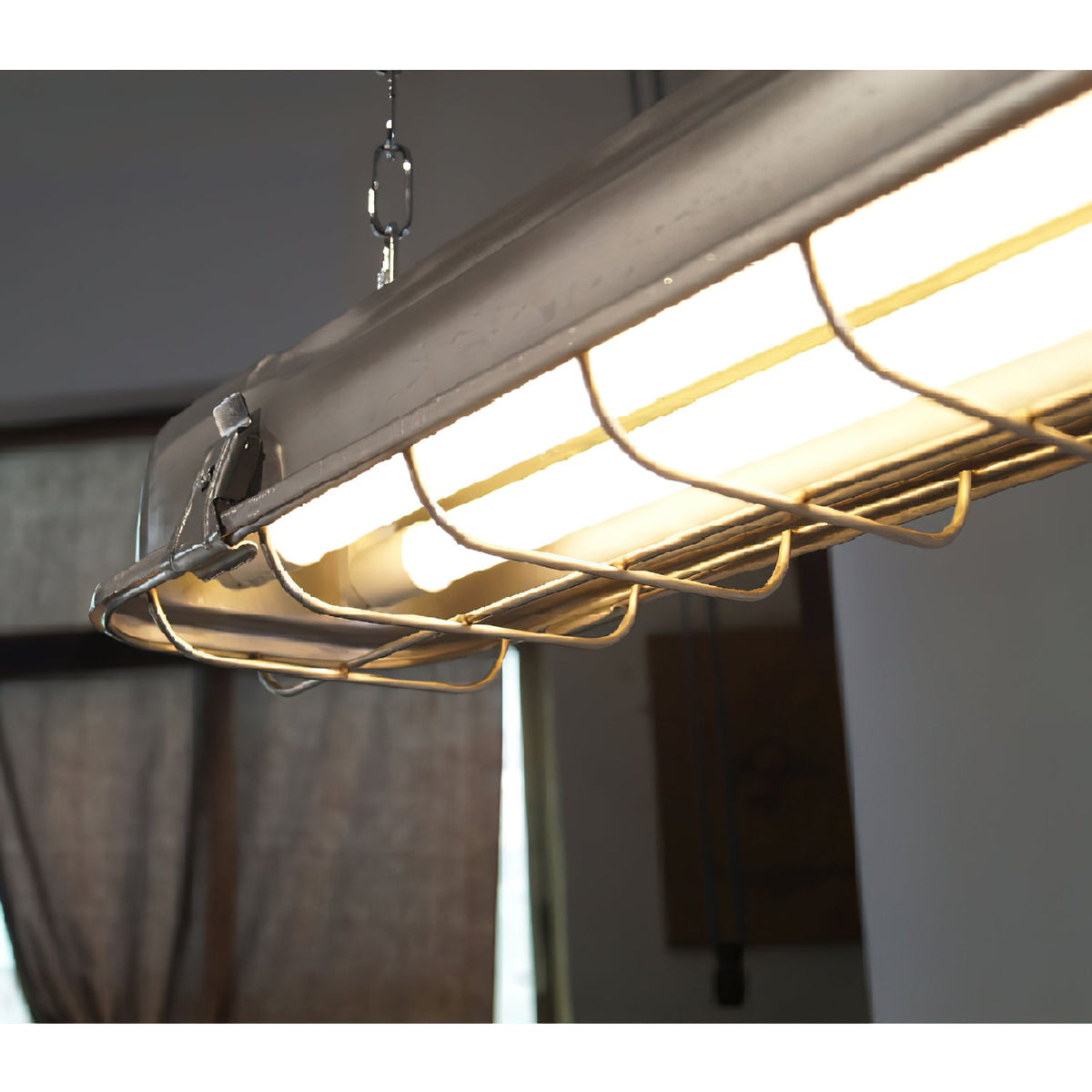 gta-cage-pendant-light