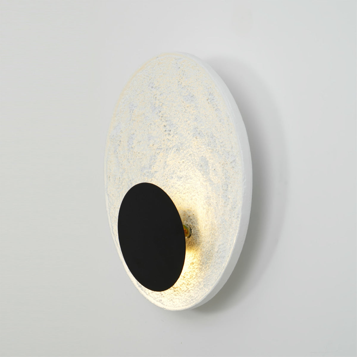 guisset-wall-lamp