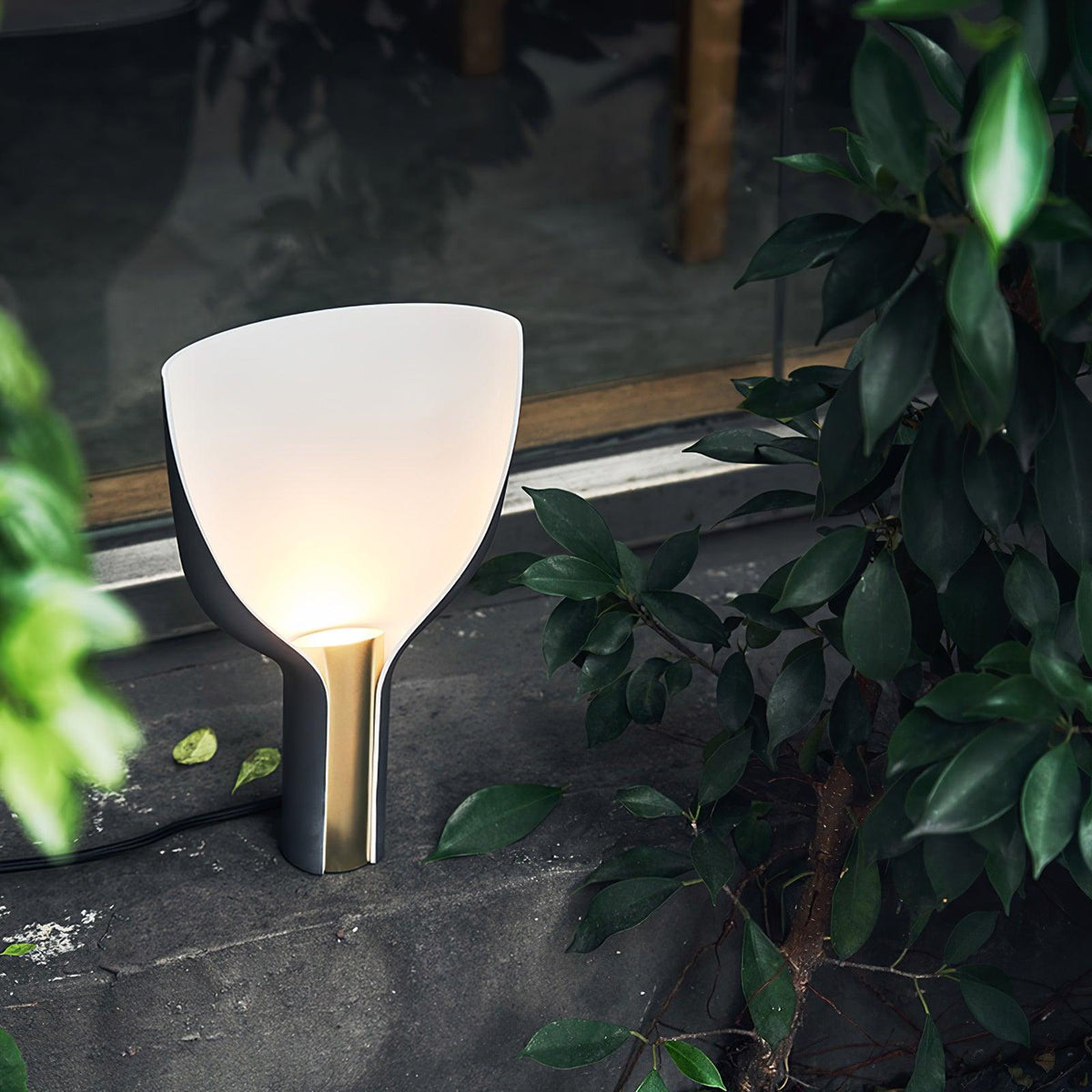 Half Funnel Table Light