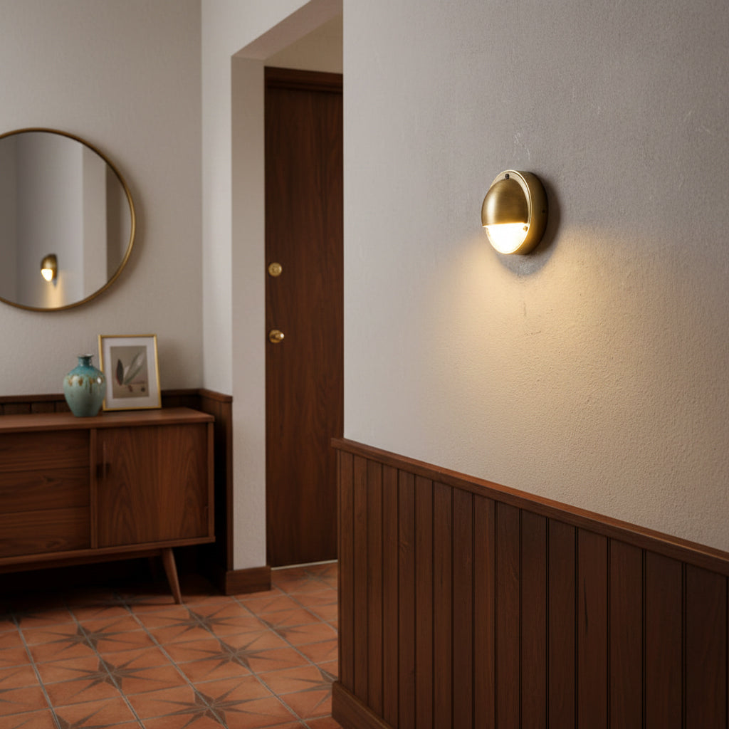 hardy-wall-lamp