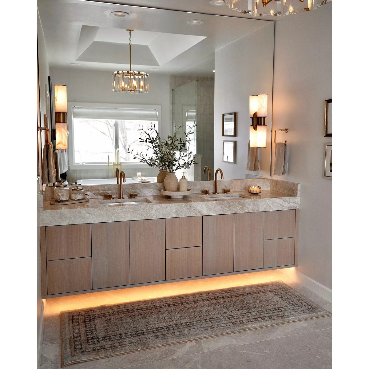 harlin-alabaster-sconce