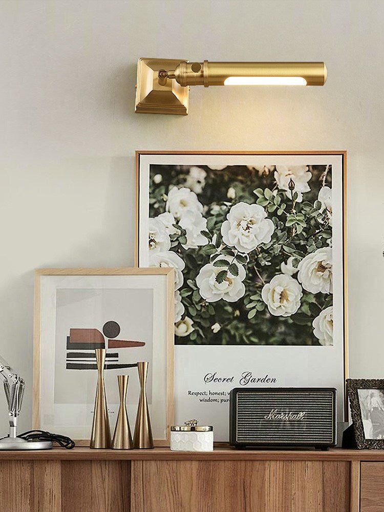 Harlow Brass LED Wall Sconce for Modern Interiors