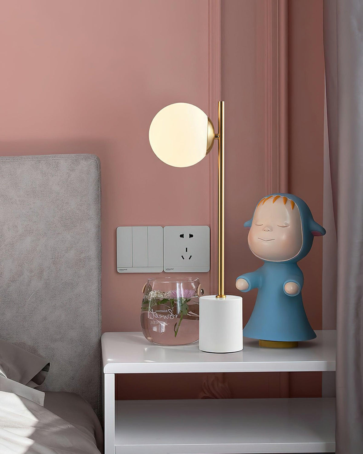 harper-globe-table-lamp