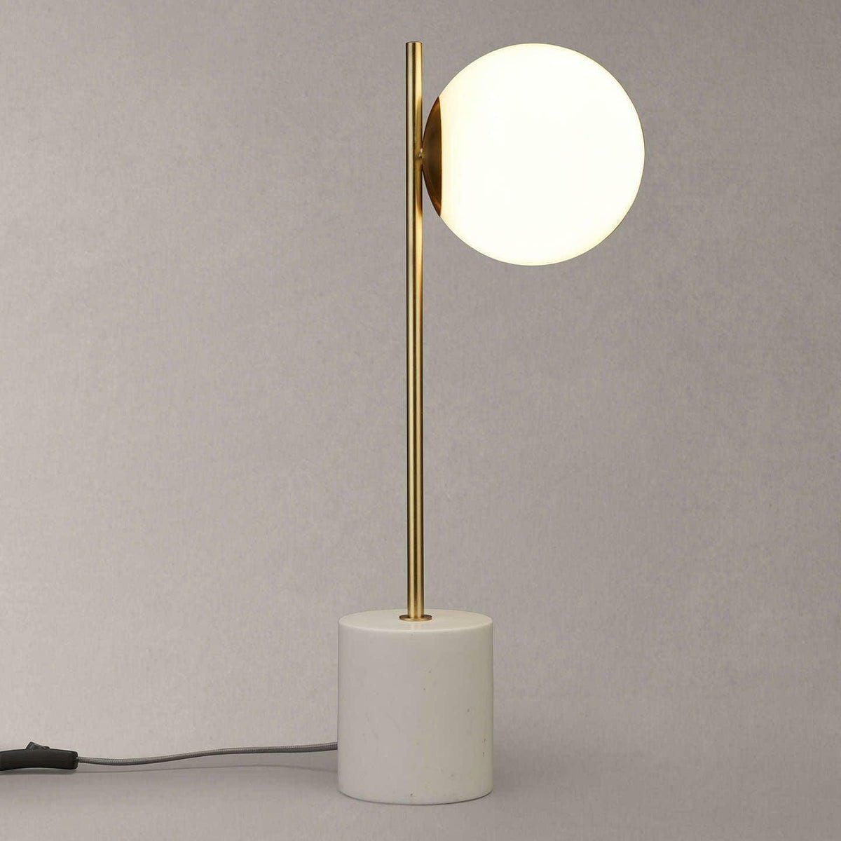 harper-globe-table-lamp