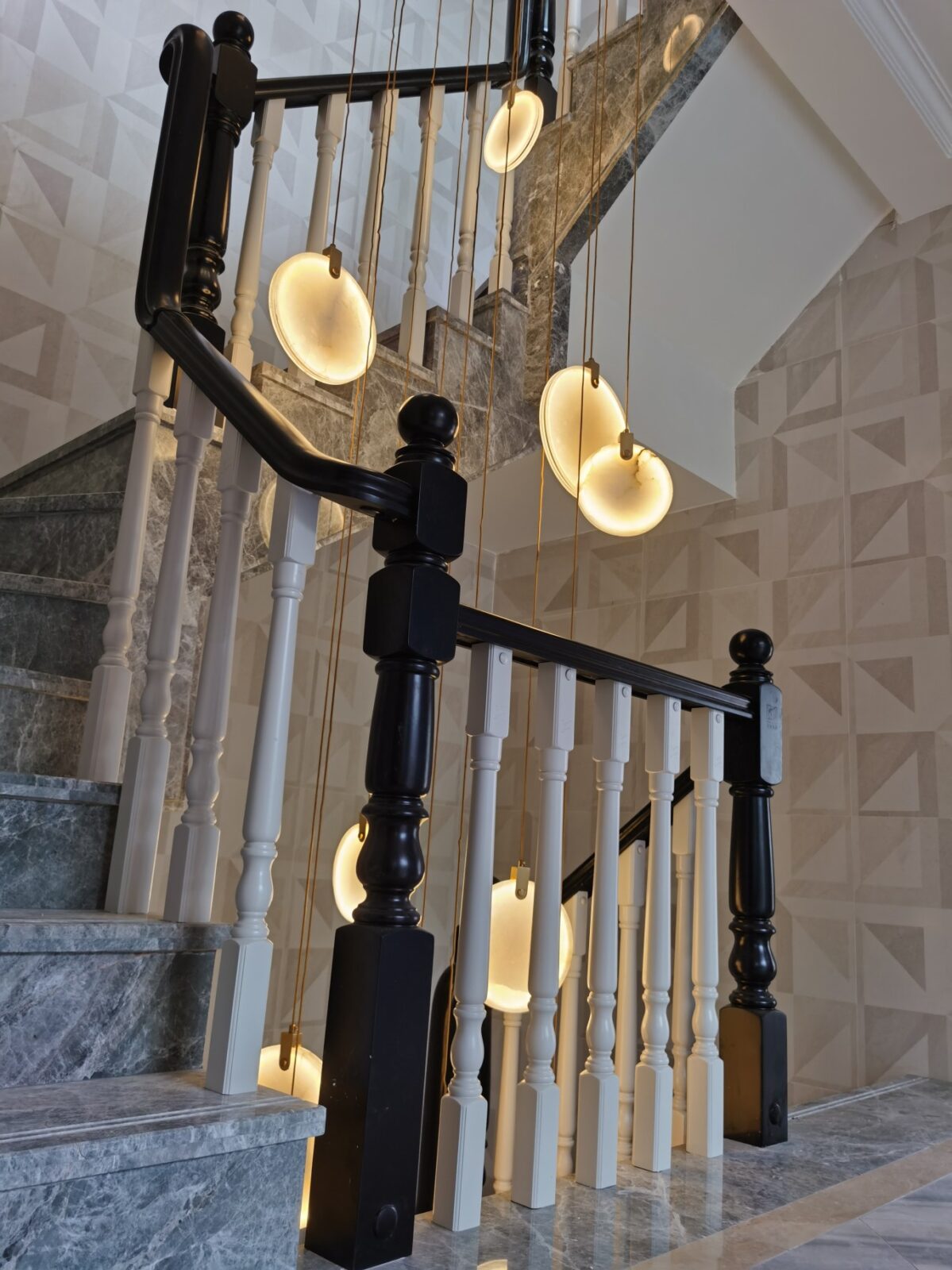 Harvest Alabaster Pendant Light – Natural Stone LED Chandelier