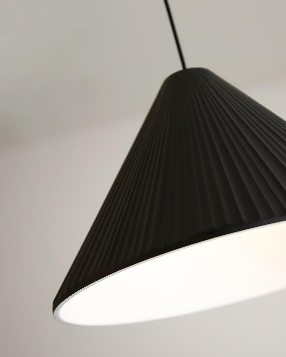 hat-resin-pendant-lamp