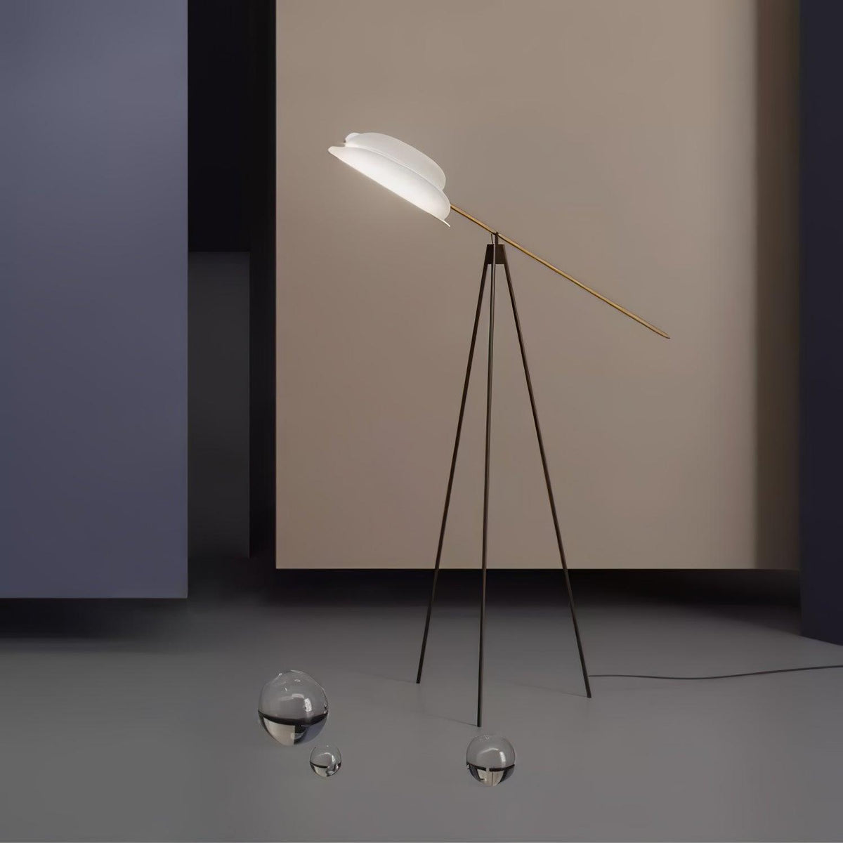 heart-wing-floor-lamp