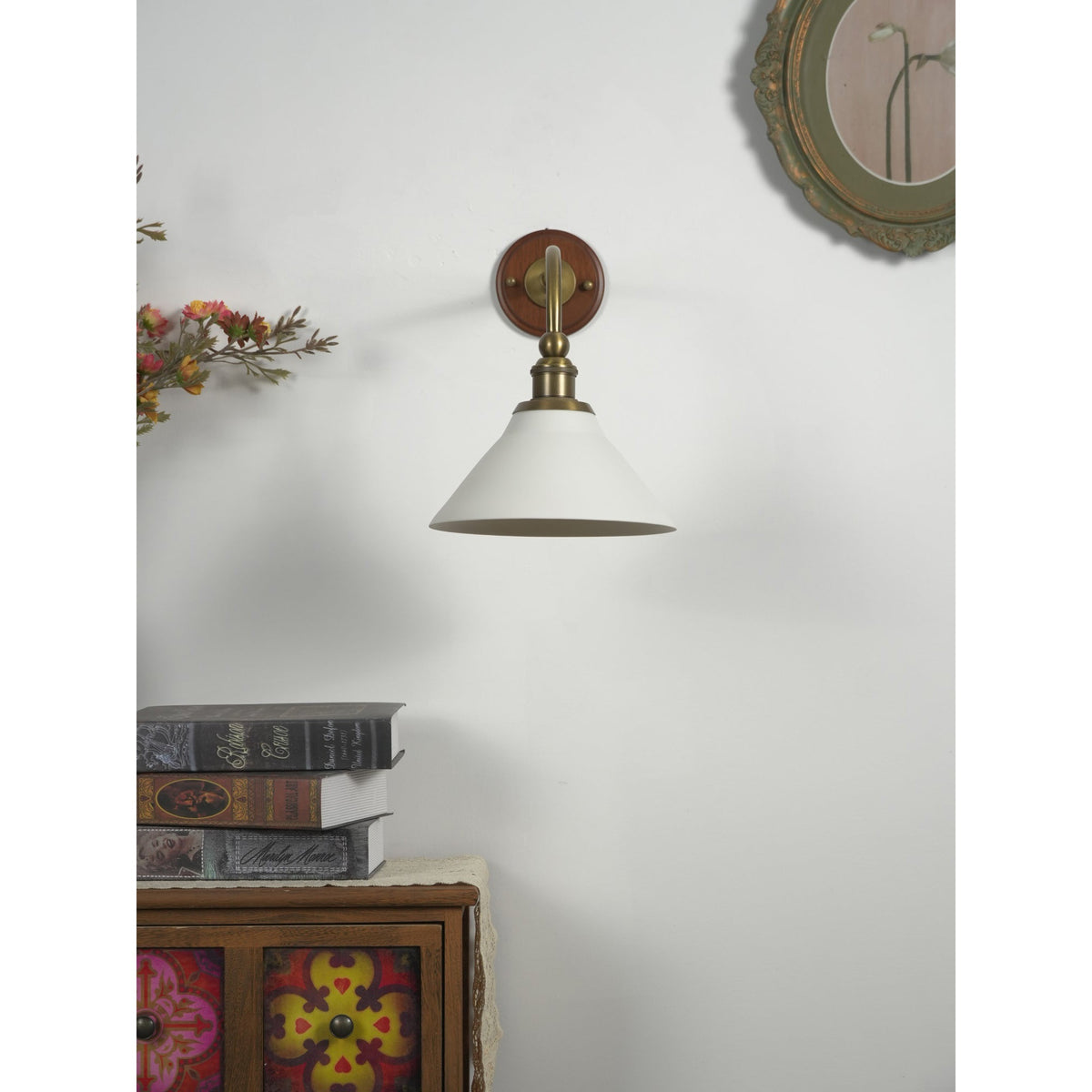 heirloom-wall-lamp