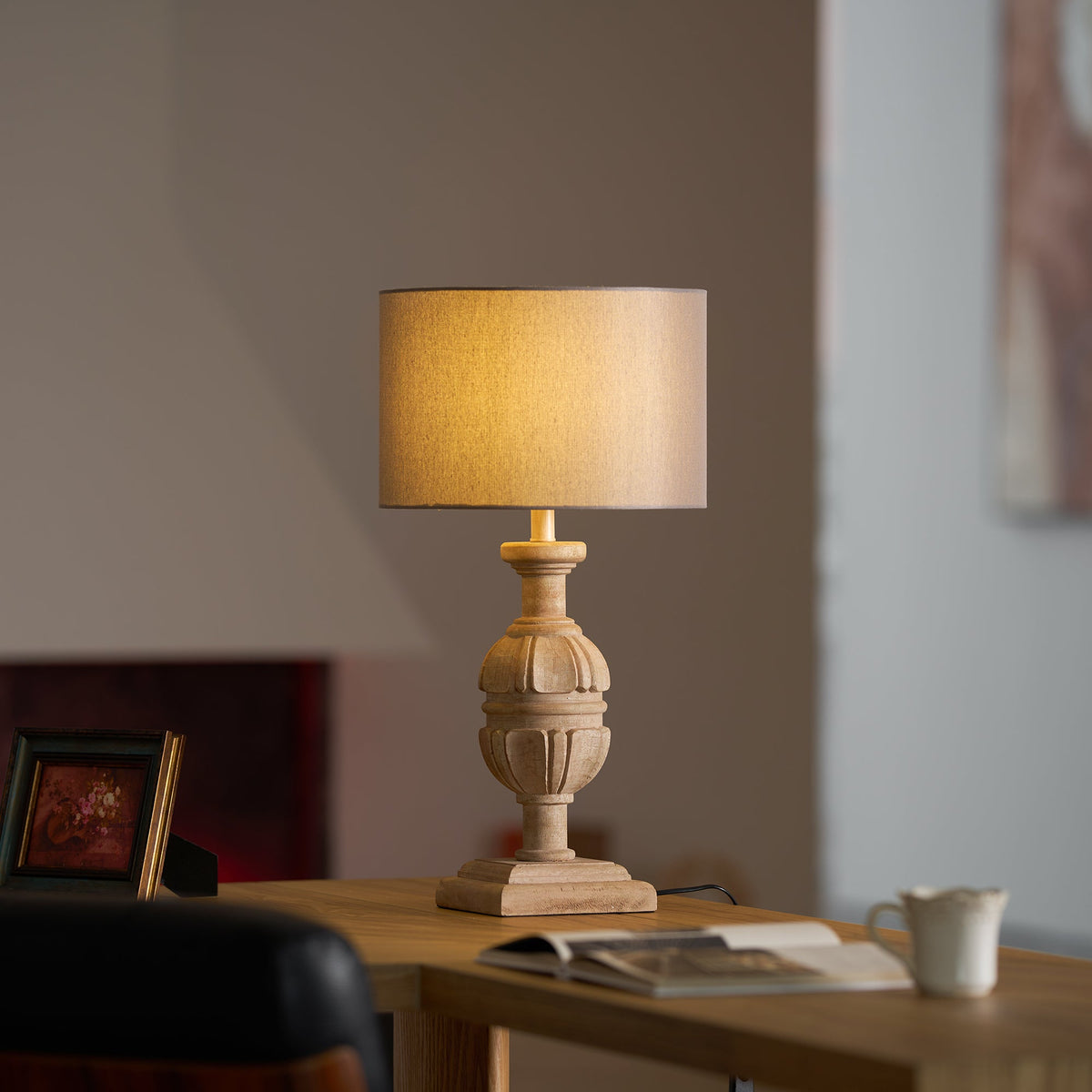 helena-table-lamp