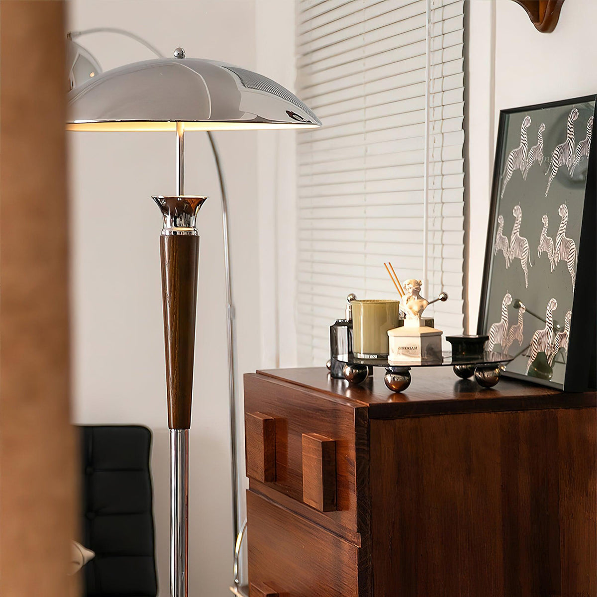 helmet-floor-lamp