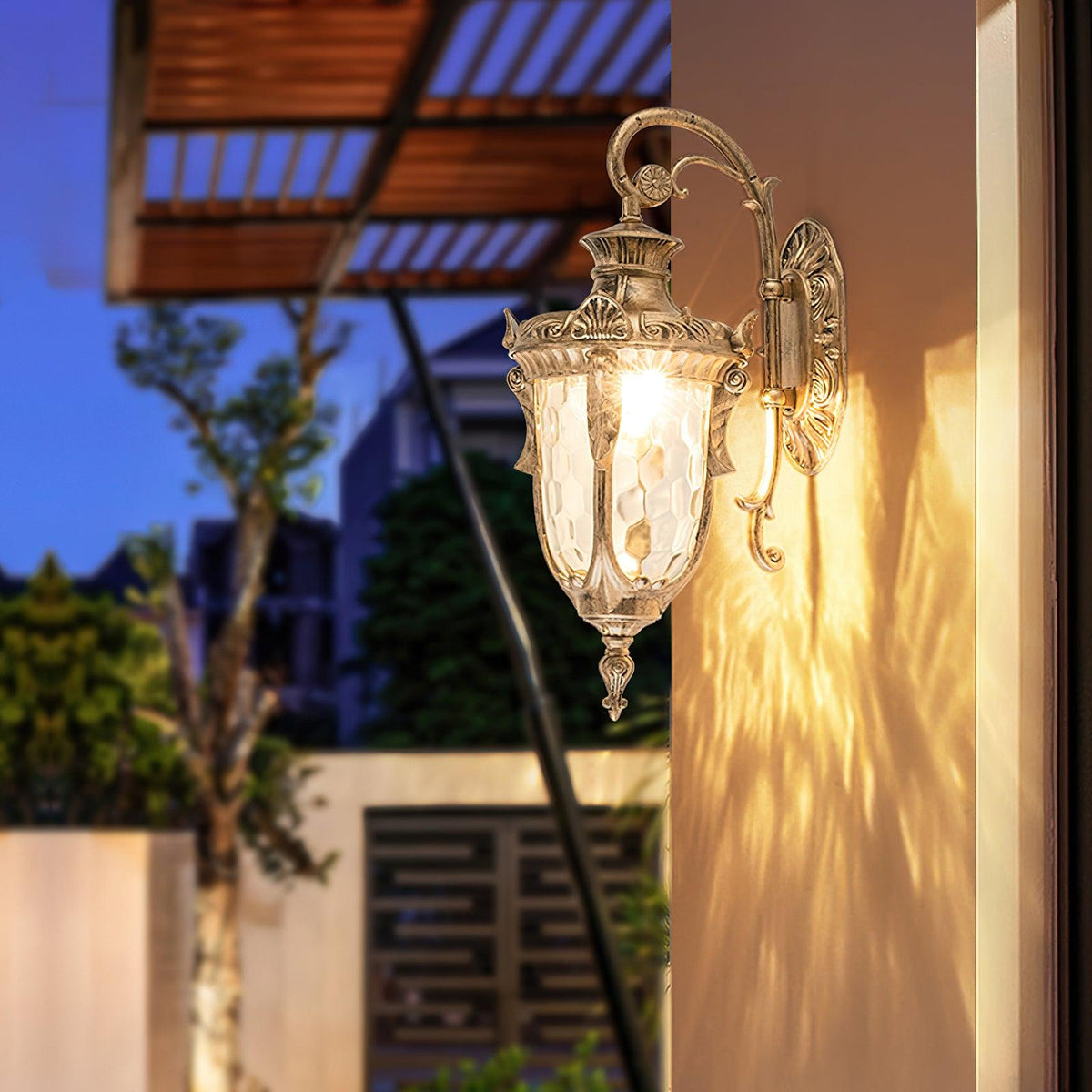 heritage-outdoor-wall-lamp