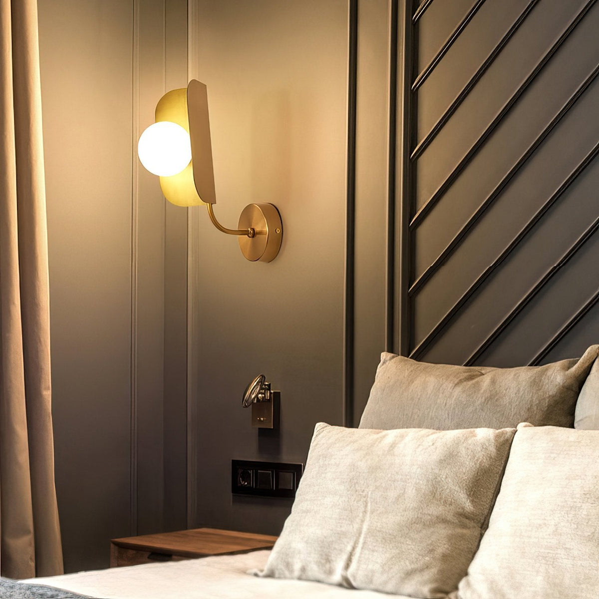 Heron Wall Light