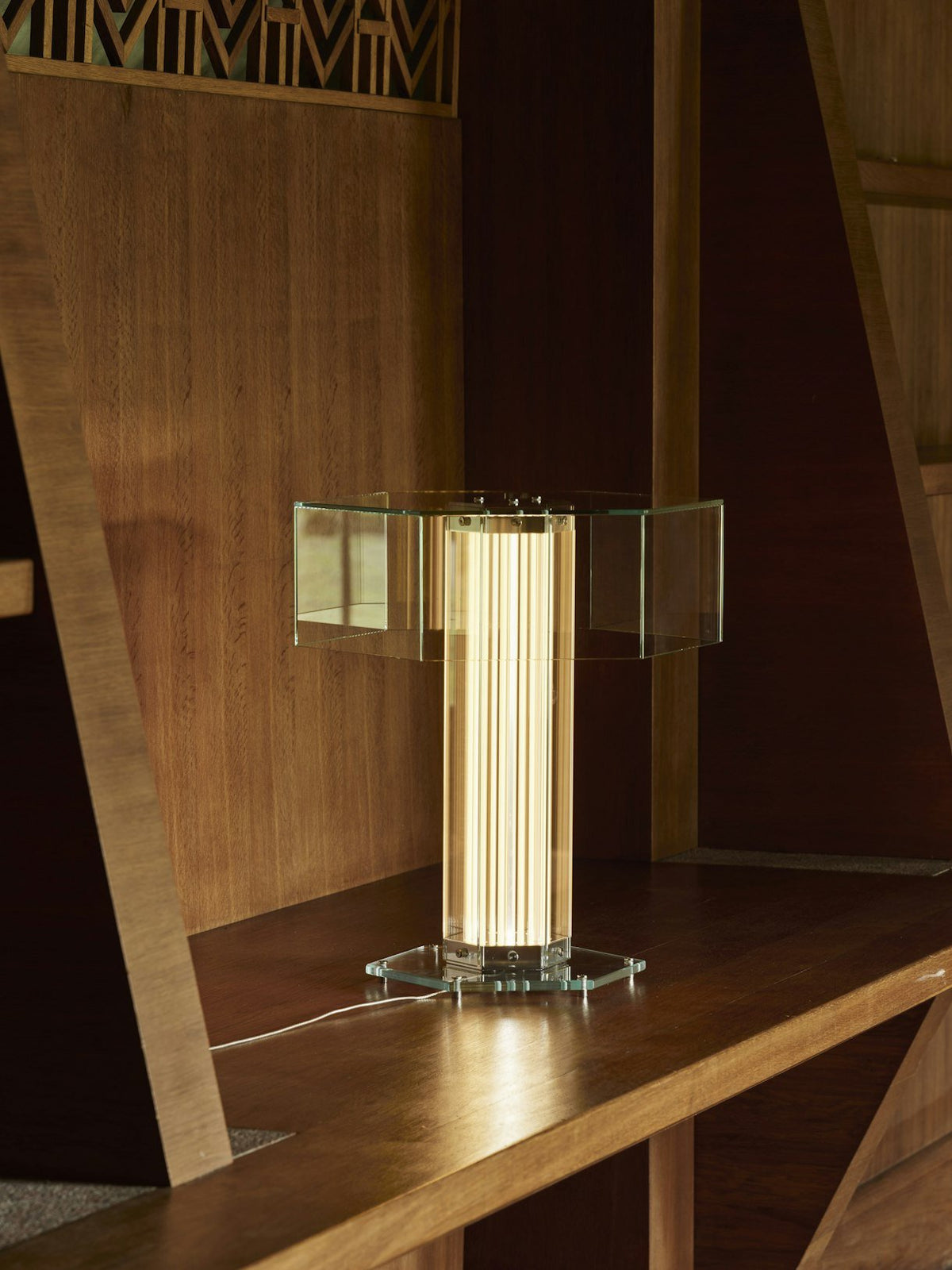 Hexagonal Glass Table Lamp with Integrated LED – Modern Minimalist Desk Lamp