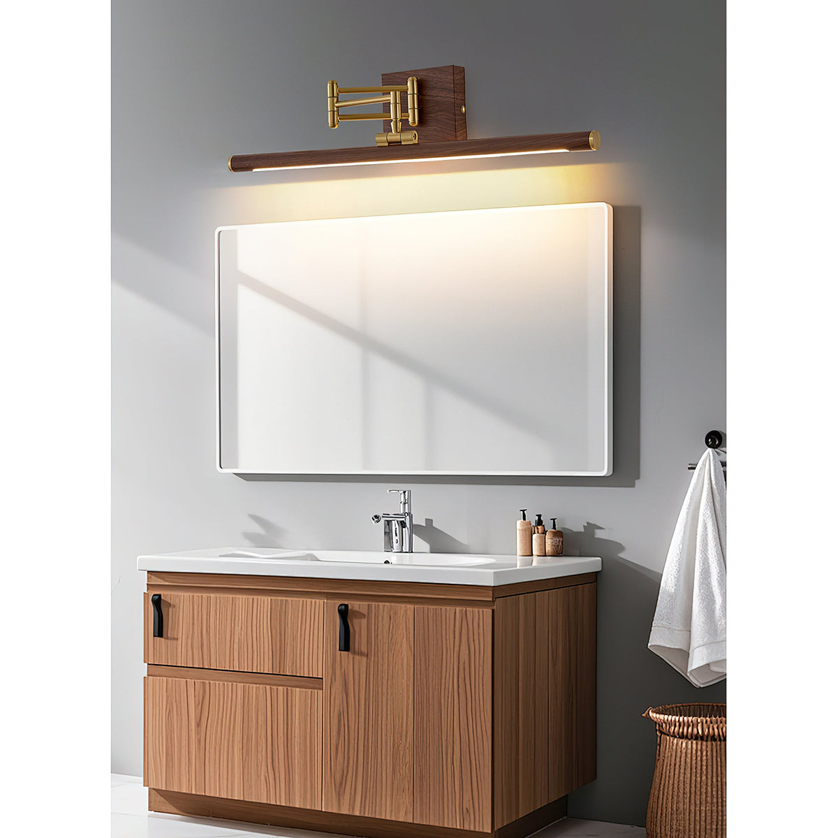 hinkley-stokes-brass-wall-lamp