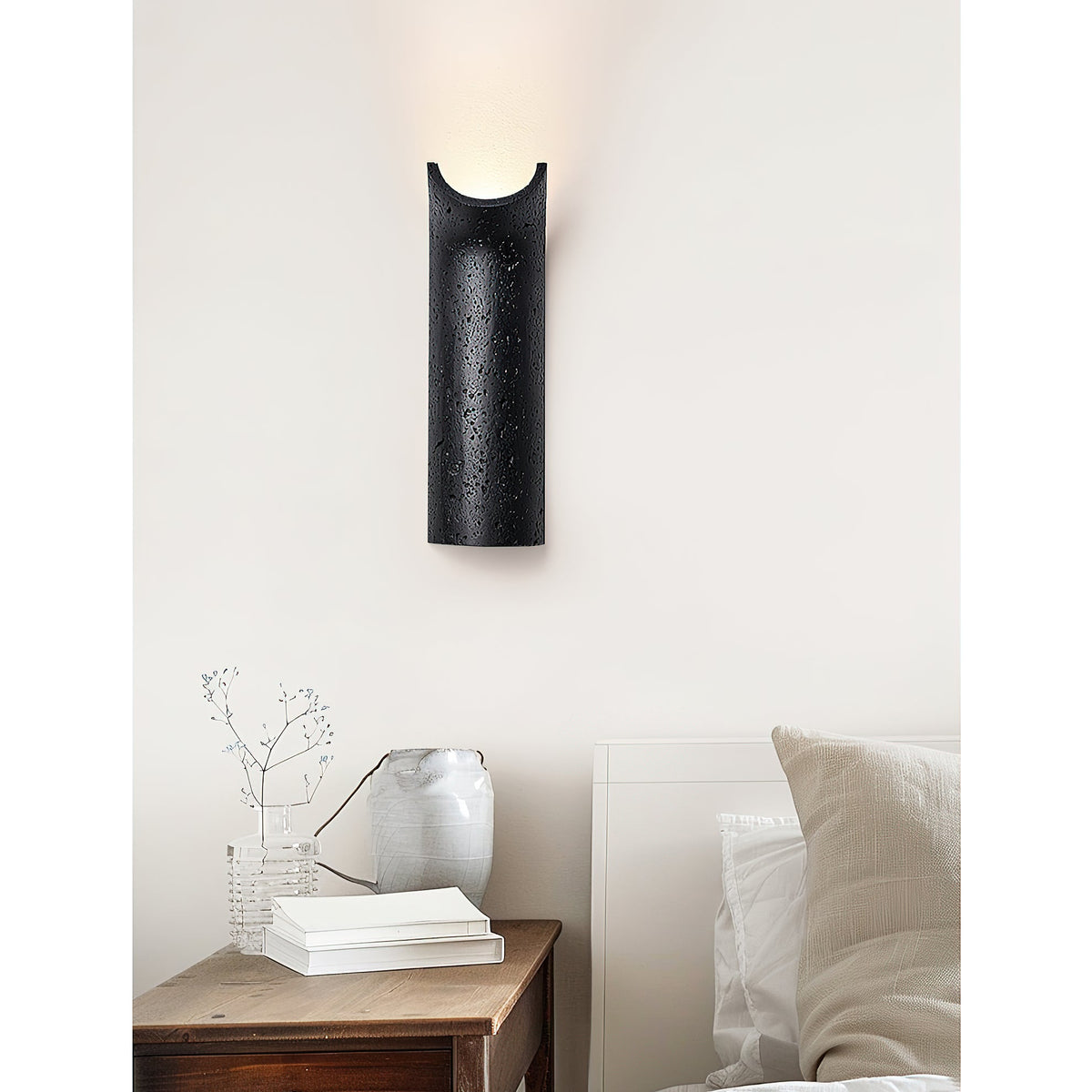 hobart-wall-lamp