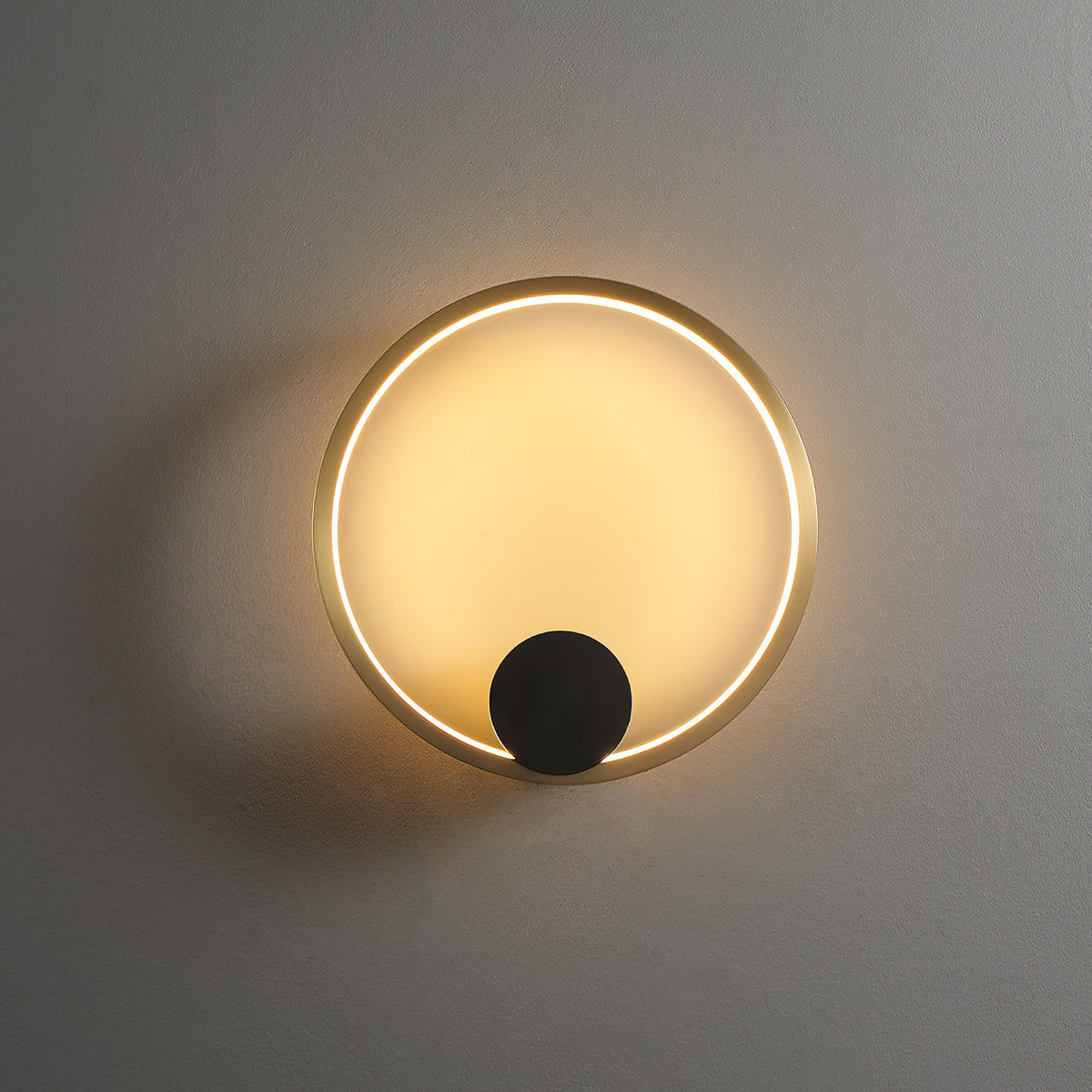 holy-brass-wall-lamp