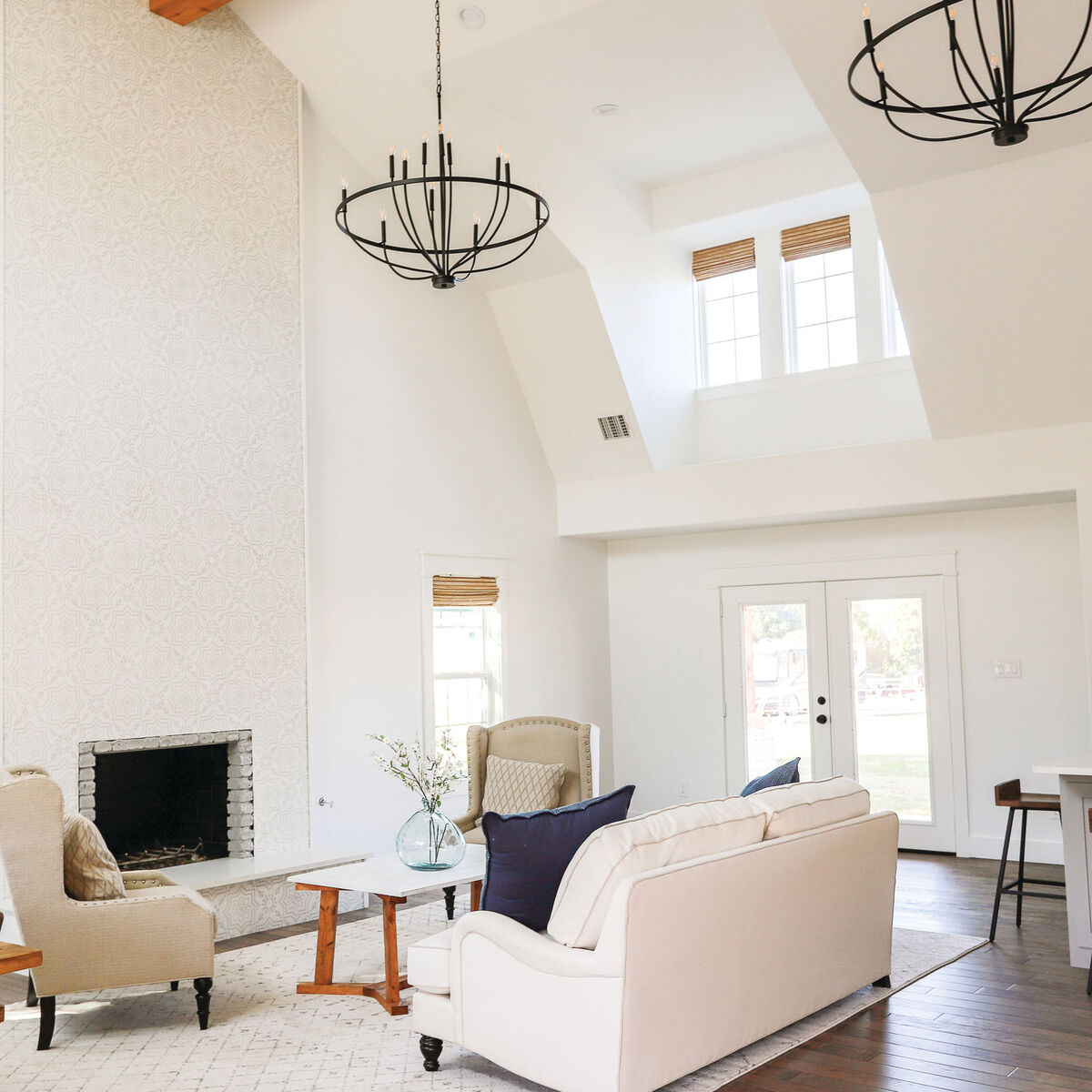 homeplace-greyson-chandelier