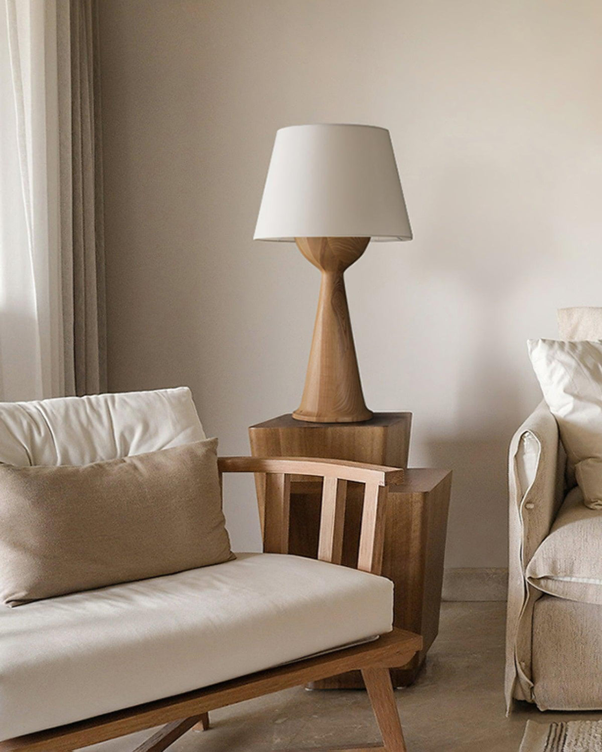 hourglass-wood-table-lamp