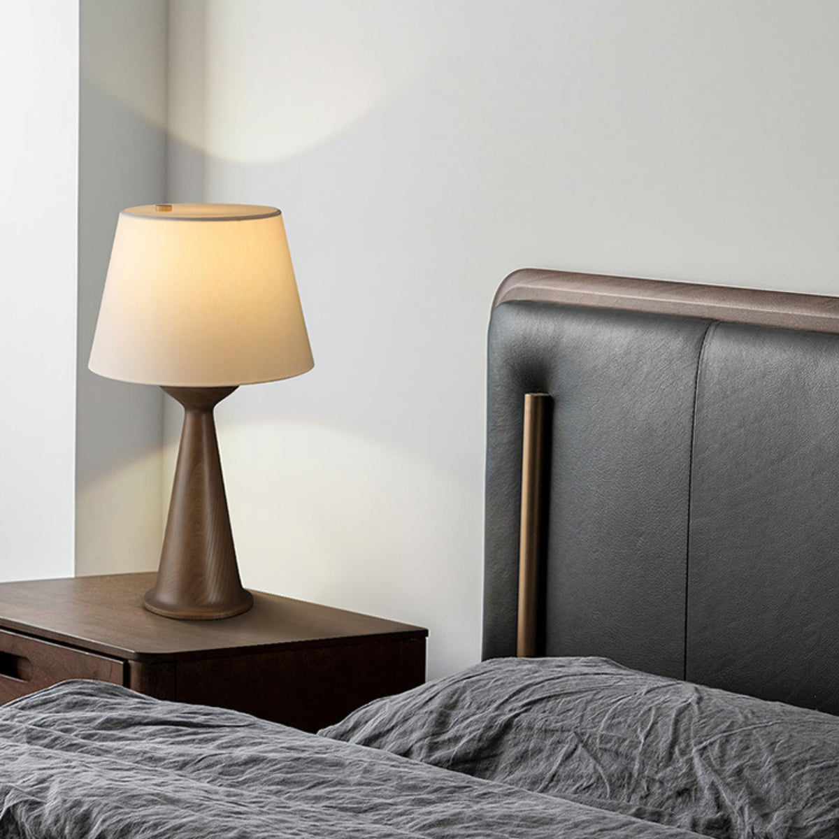 hourglass-wood-table-lamp