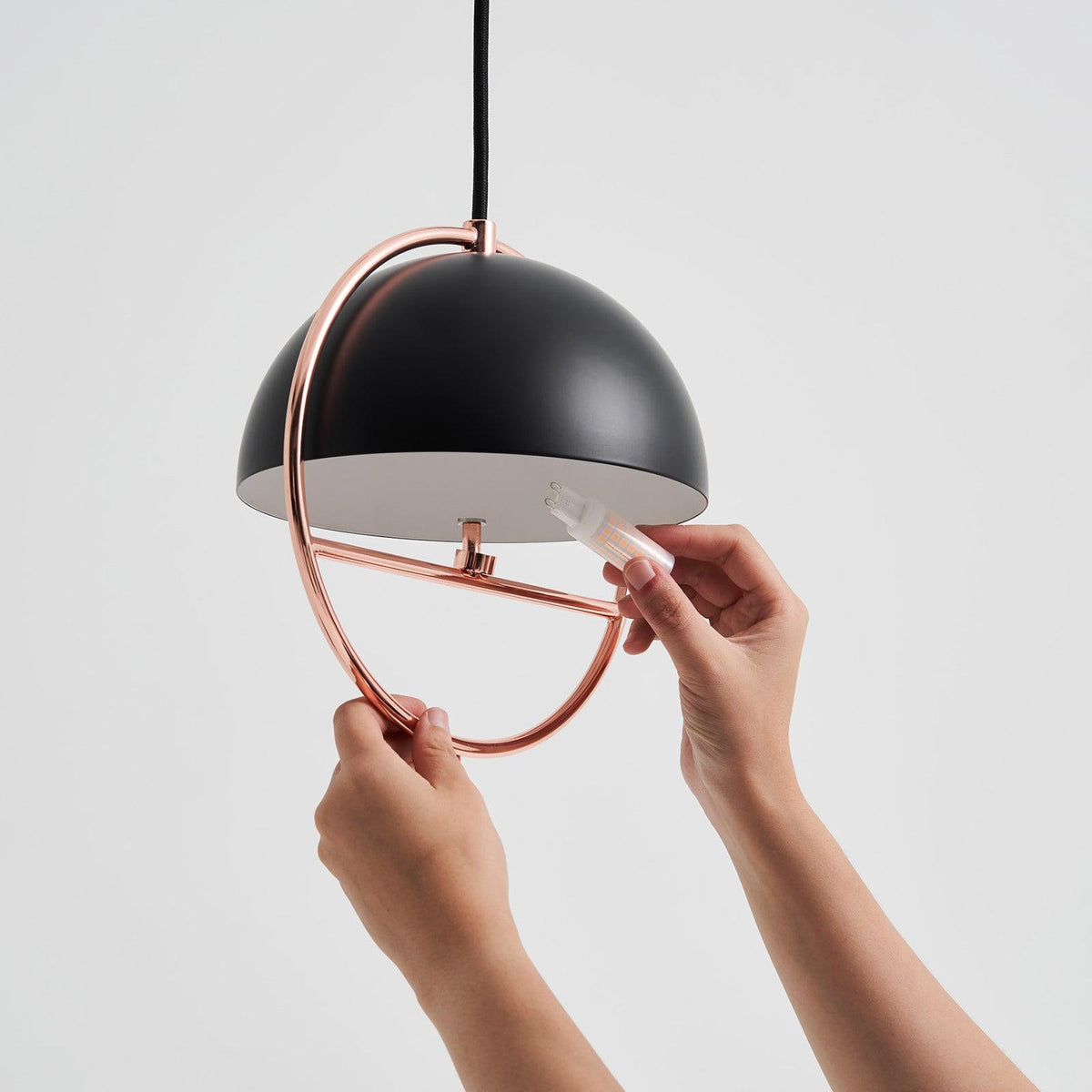 Huan Pendant Light – Modern Minimalist Metal Ceiling Lamp for Living and Dining Rooms