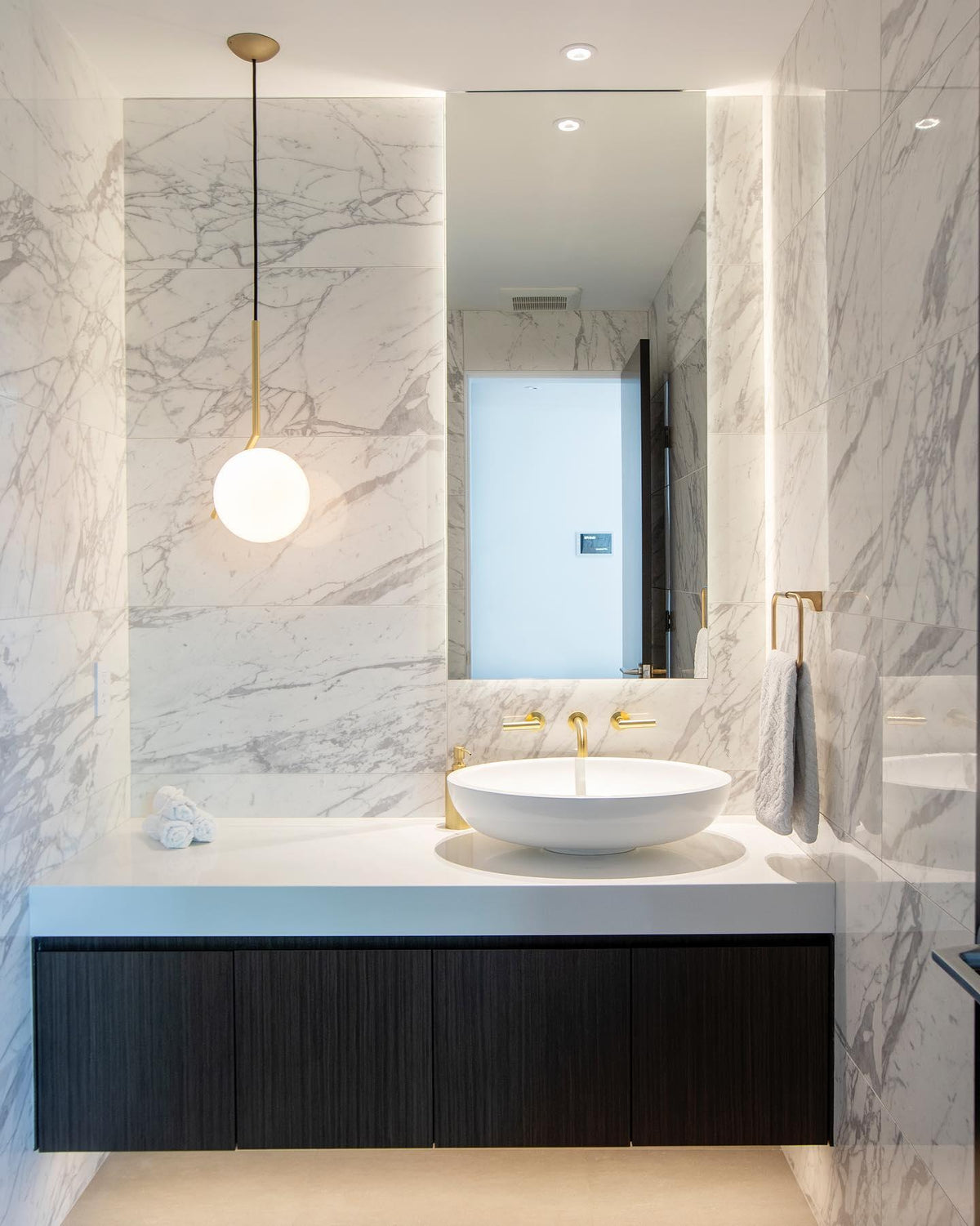 ic-pendant-light