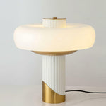 ilayda-table-lamp