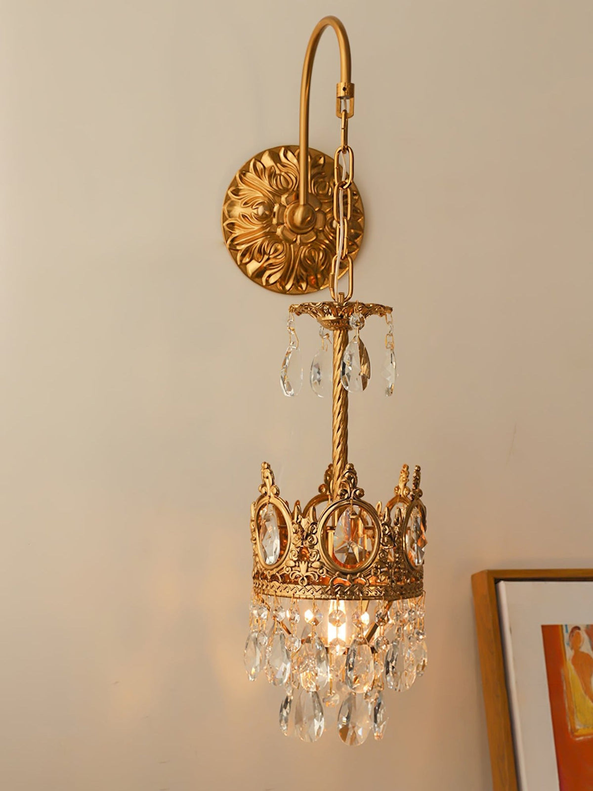 imperial-wall-lamp