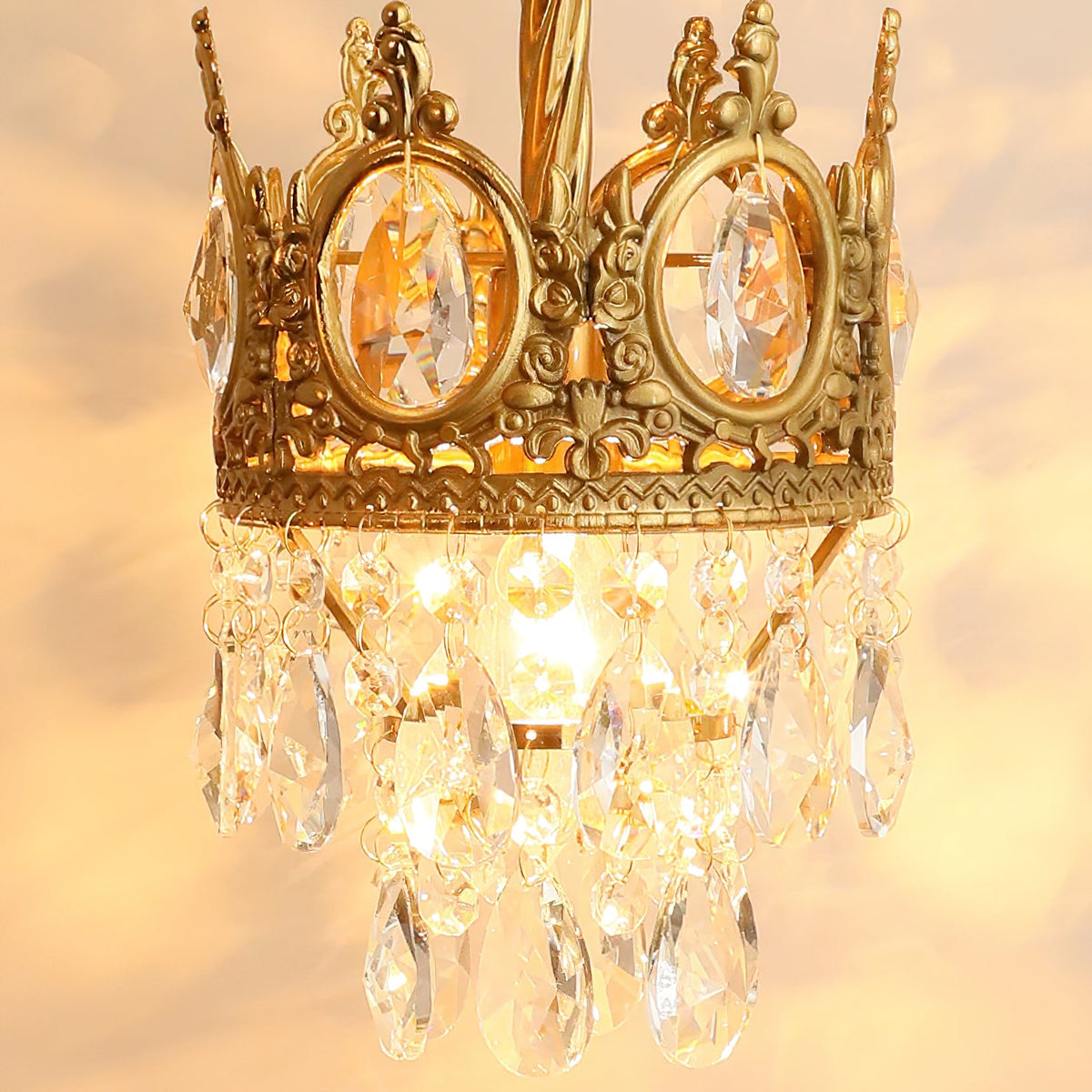 imperial-wall-lamp