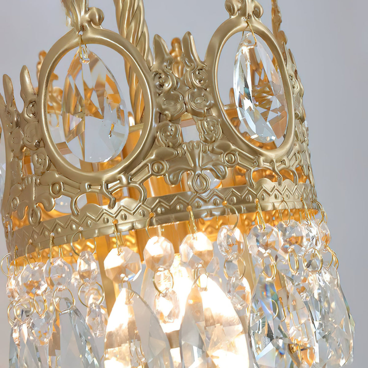imperial-wall-lamp