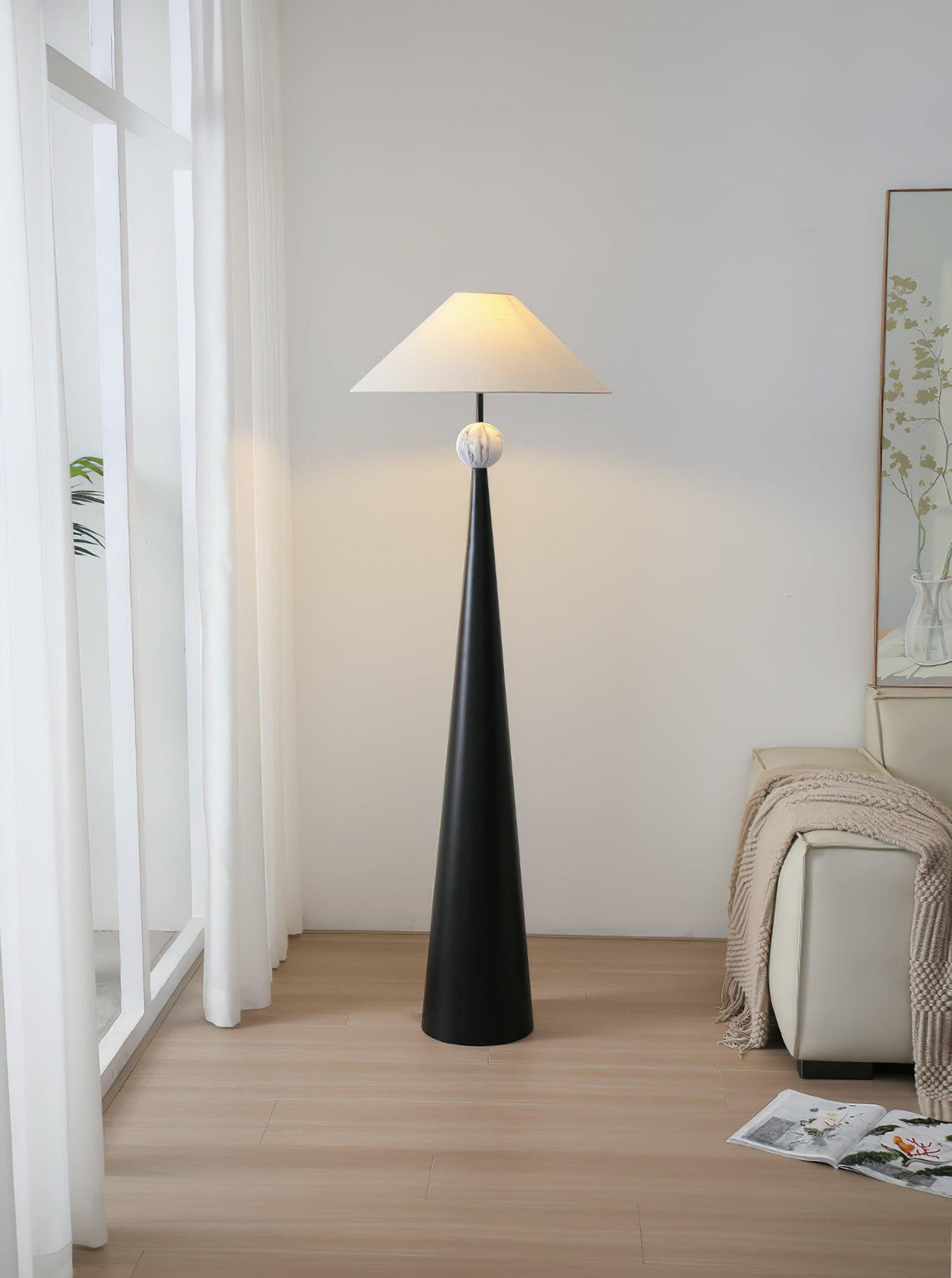 innes-floor-lamp