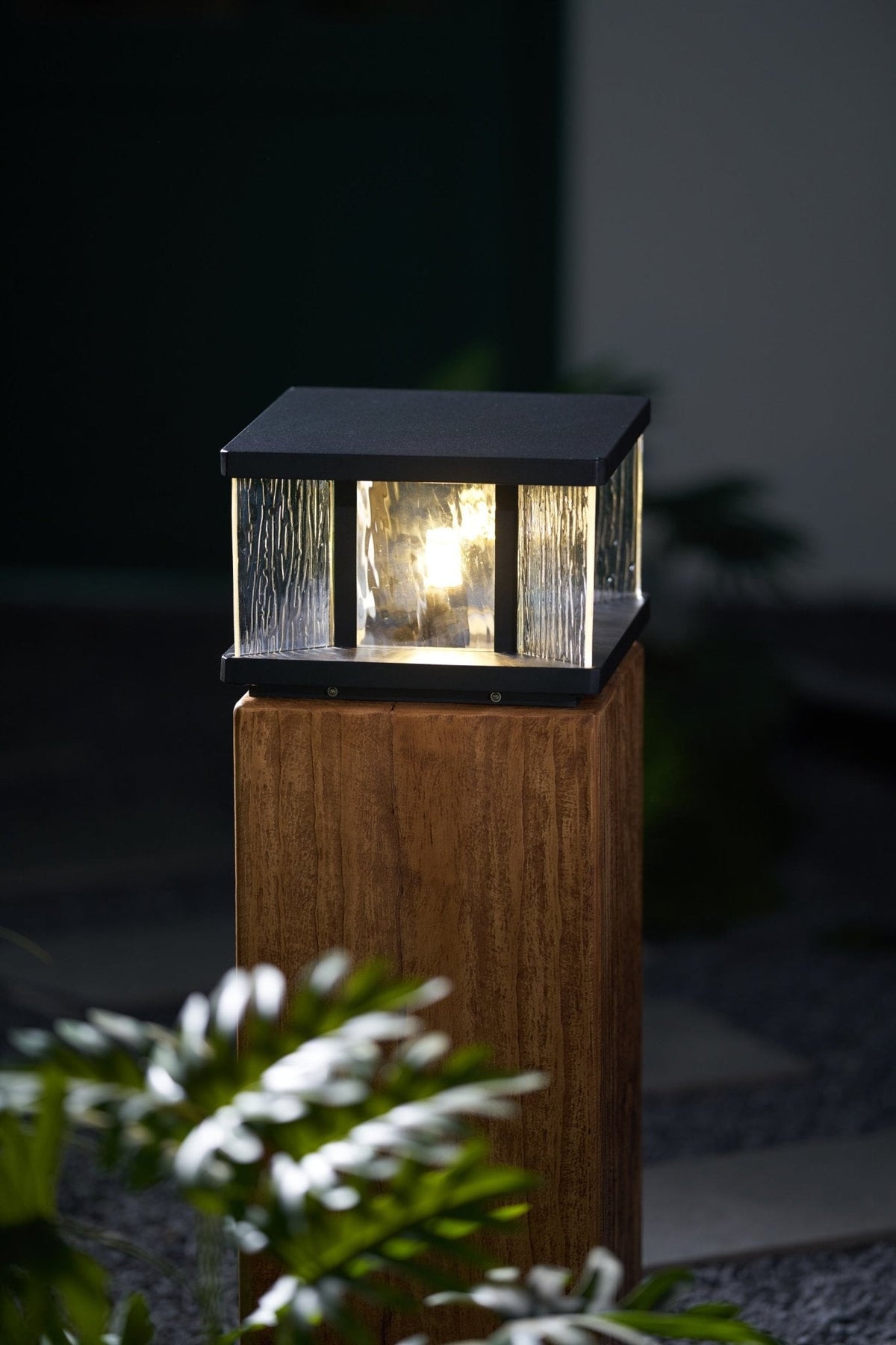 Stratos Square Outdoor Light – Modern Geometric LED Table Lamp for Patio & Garden