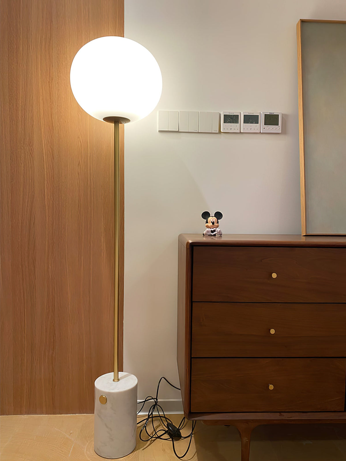jwda-floor-lamp