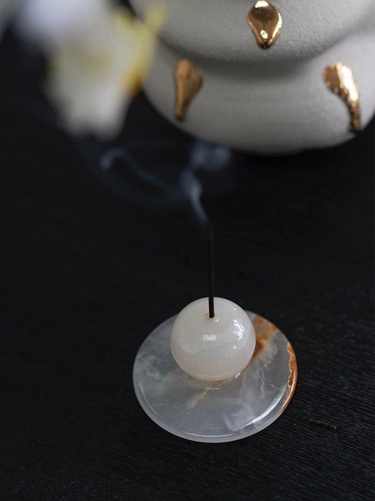 Jade Incense Holder – Minimalist Stone Tabletop Ornament for Serene Interiors