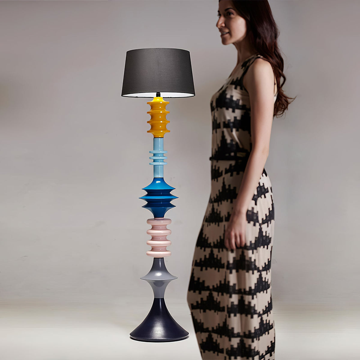 Jarvis Adjustable Floor Lamp – Modern Sculptural Lighting for Living Spaces