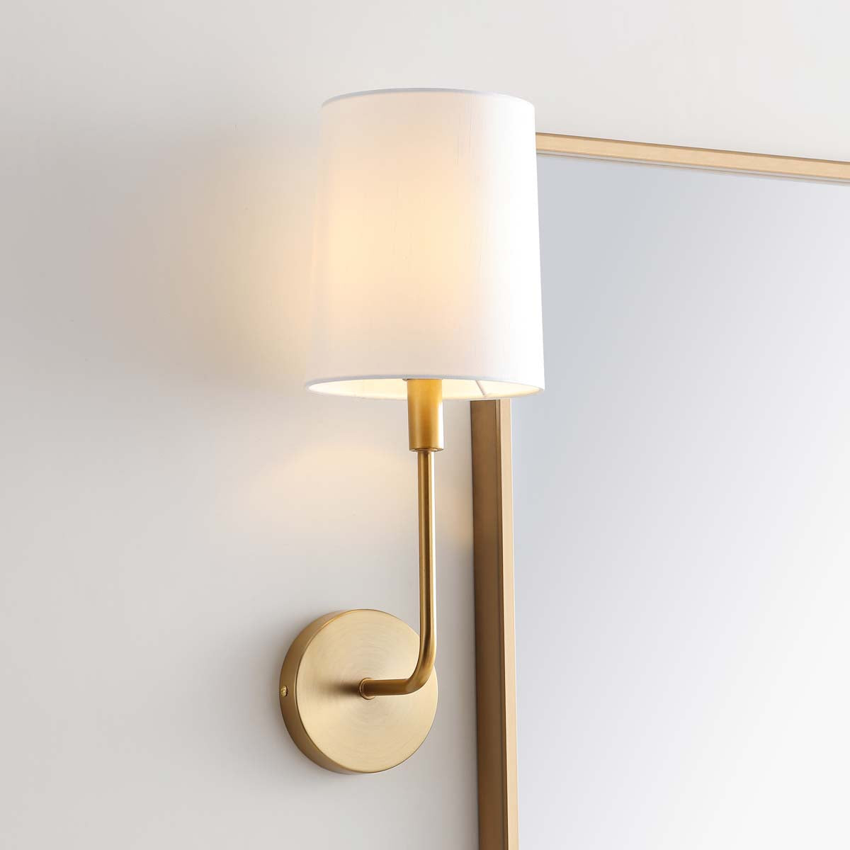 jaxson-wall-lamp