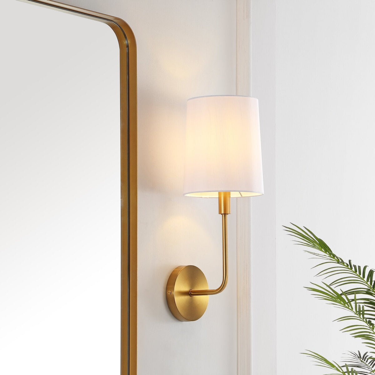 jaxson-wall-lamp