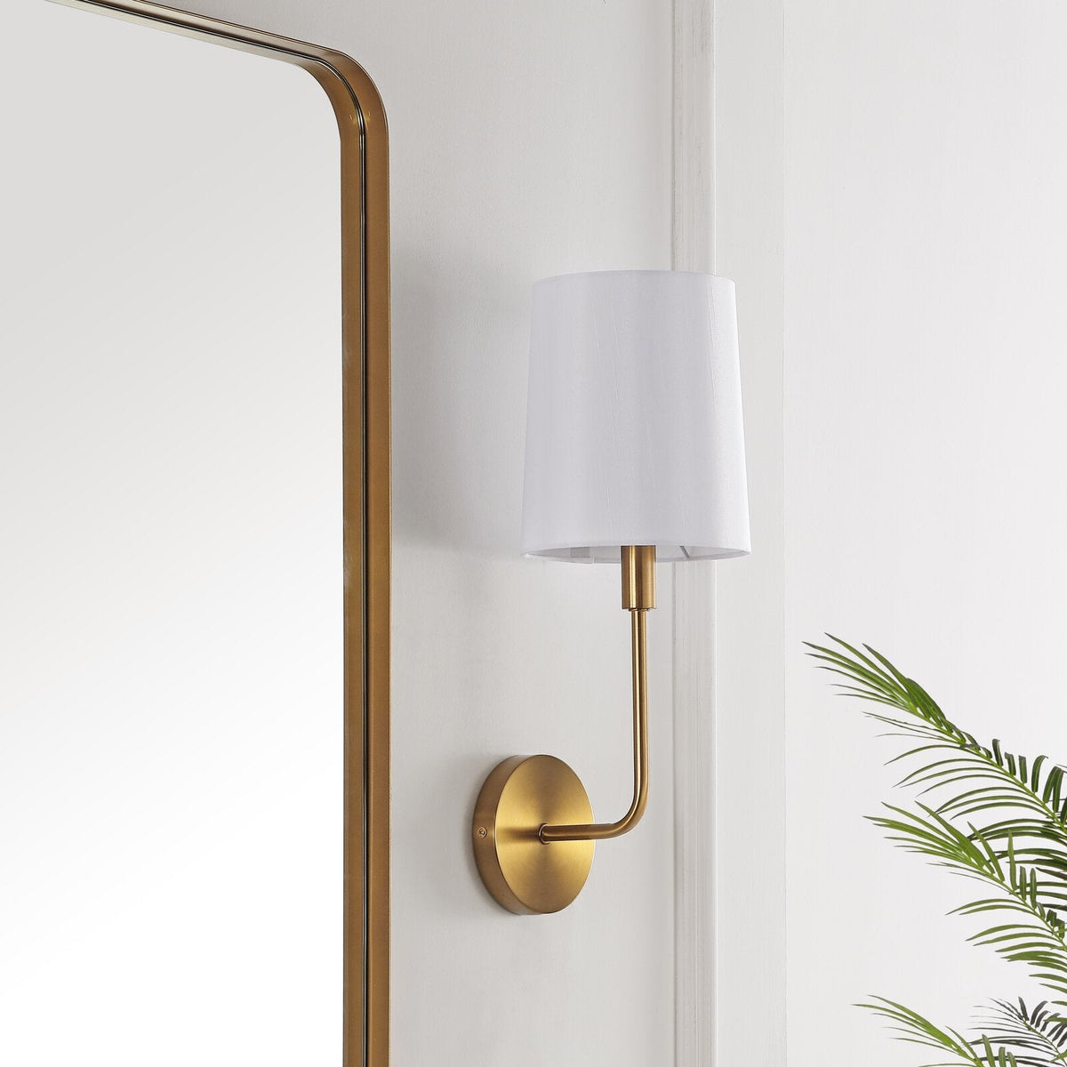 jaxson-wall-lamp