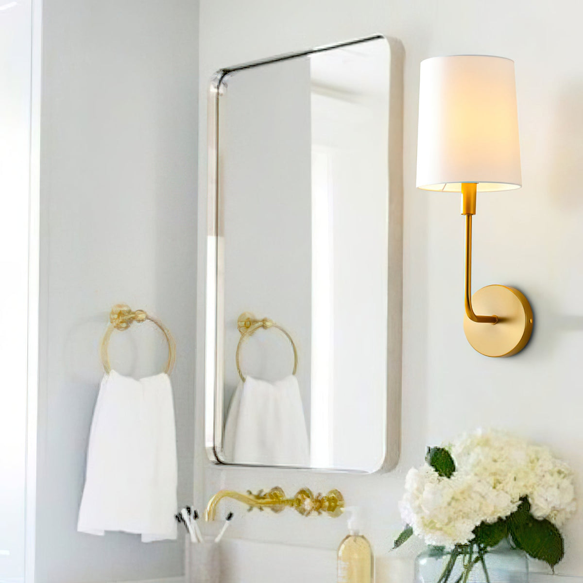 jaxson-wall-lamp