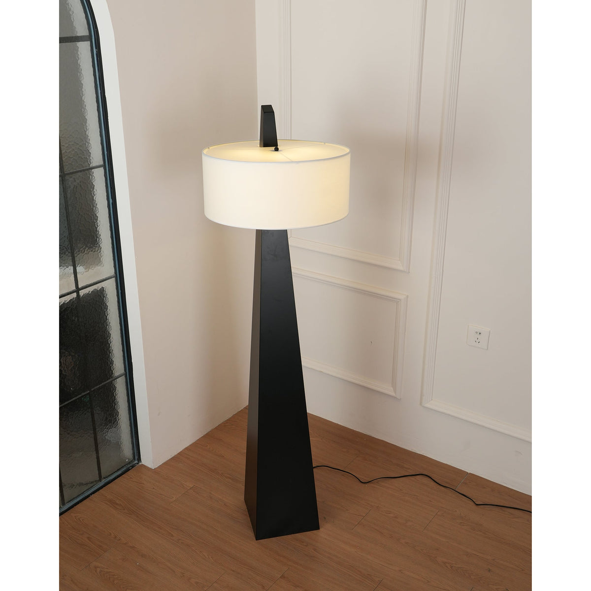 jett-obelisk-floor-lamp